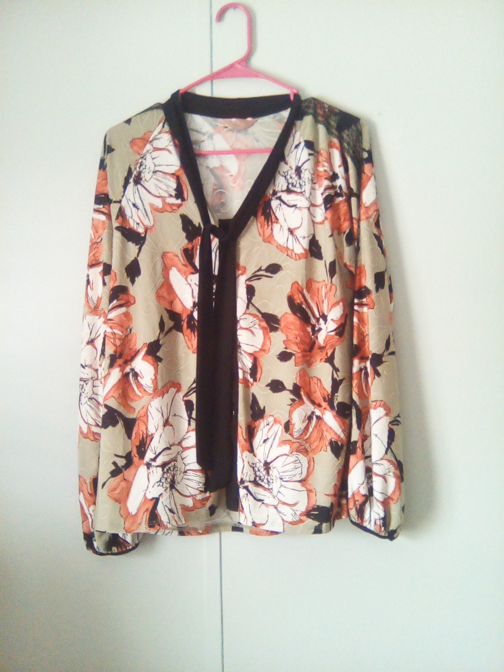 Amiana Pink and Black Floral Layering Cardigan - Picture 3 of 4
